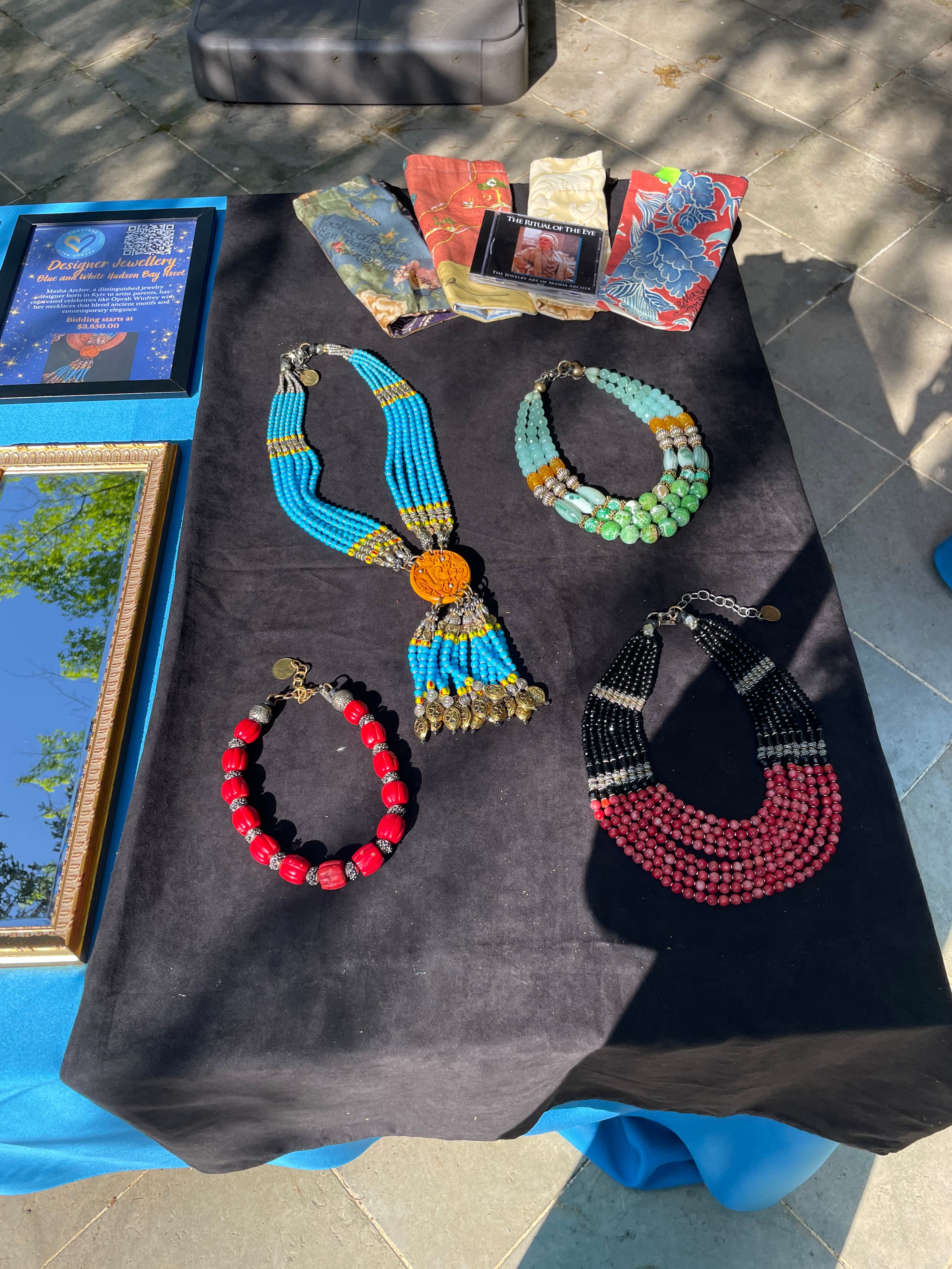 Final touches before the gala